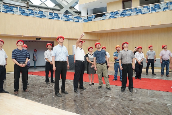 市委書(shū)記史濟(jì)錫、市長(zhǎng)朱晨調(diào)研中立公司承建的民生項(xiàng)目工程